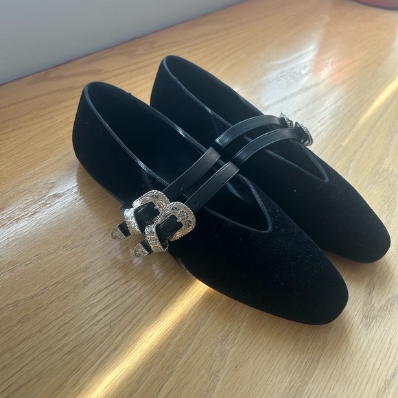 Le Monde Beryl Suede Claudia Flat. - Picture 4 of 6